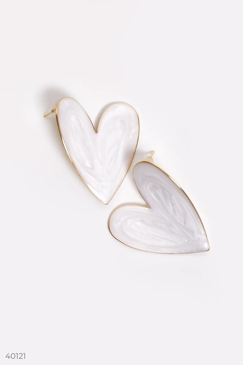 White heart earrings with golden base photo 1