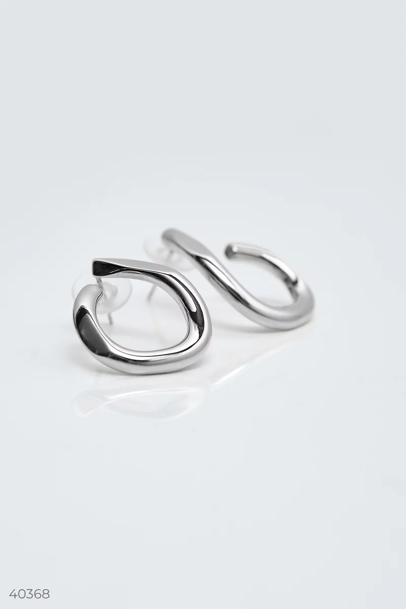 Серебристые фактурные серьги-кольца photo 1