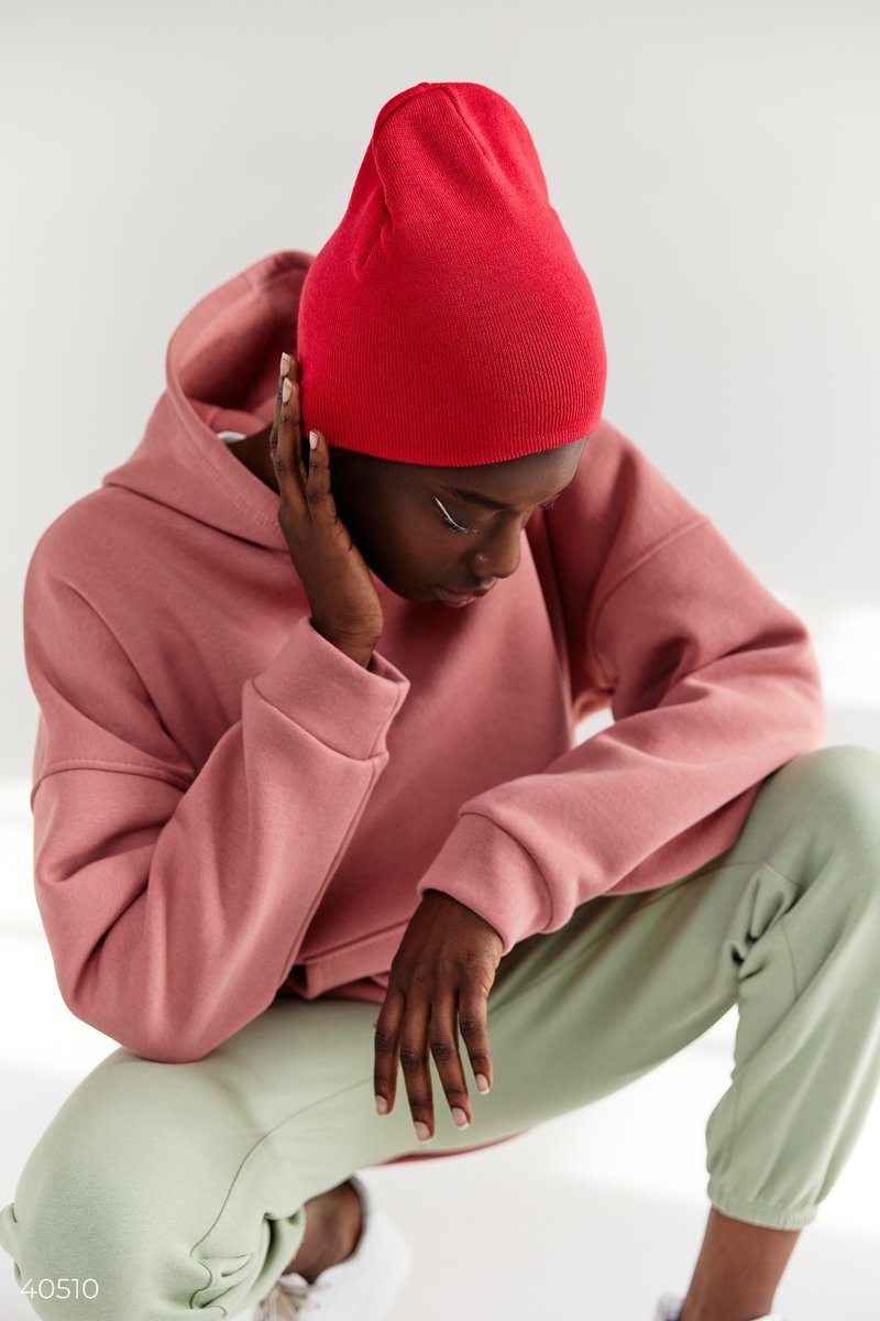 Короткая шапка-бини малинового цвета Розовый 40510