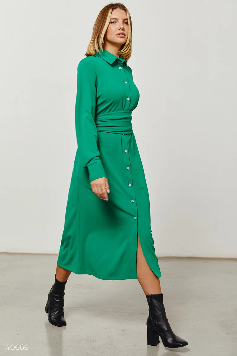 Платье на пуговицах зеленого оттенка фотографія 1