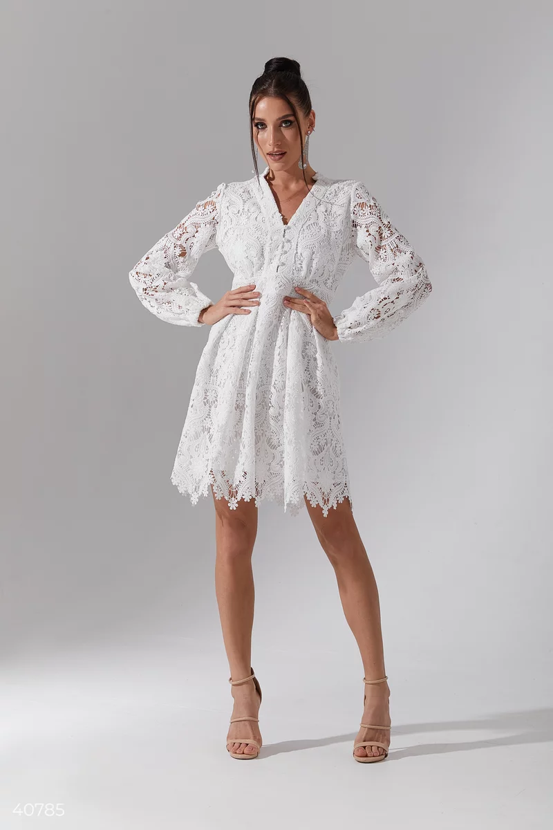 Біла сукня міні з мережива фотографія 1