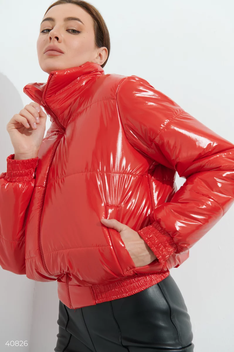 Red zipped short jacket photo 1
