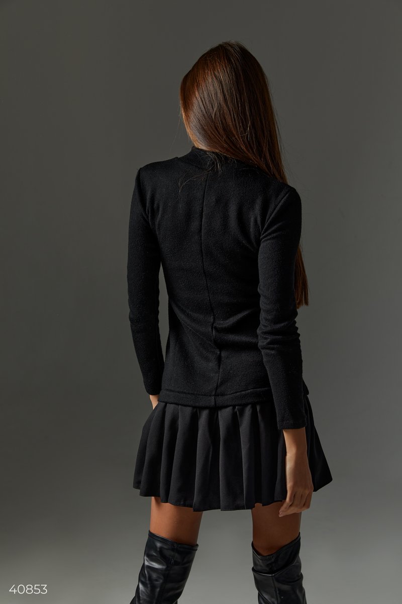 Черное платье мини с плиссировкой фотография 5
