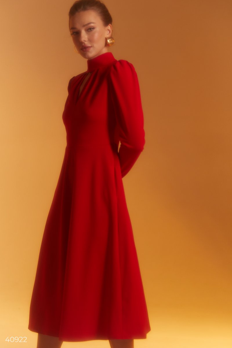 Красное платье миди фотография 5