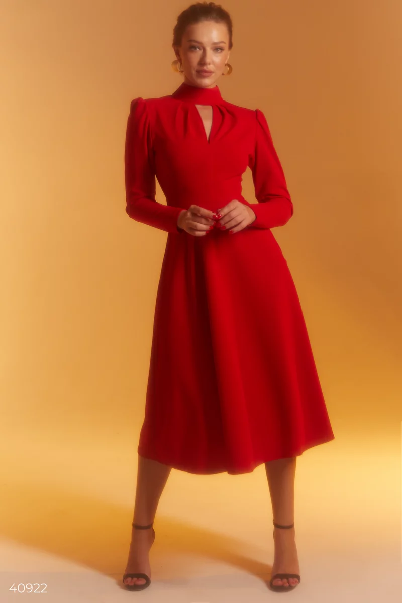 Красное платье миди фотография 2