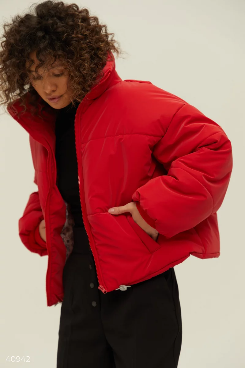 Стеганая куртка oversize красного цвета фотография 1