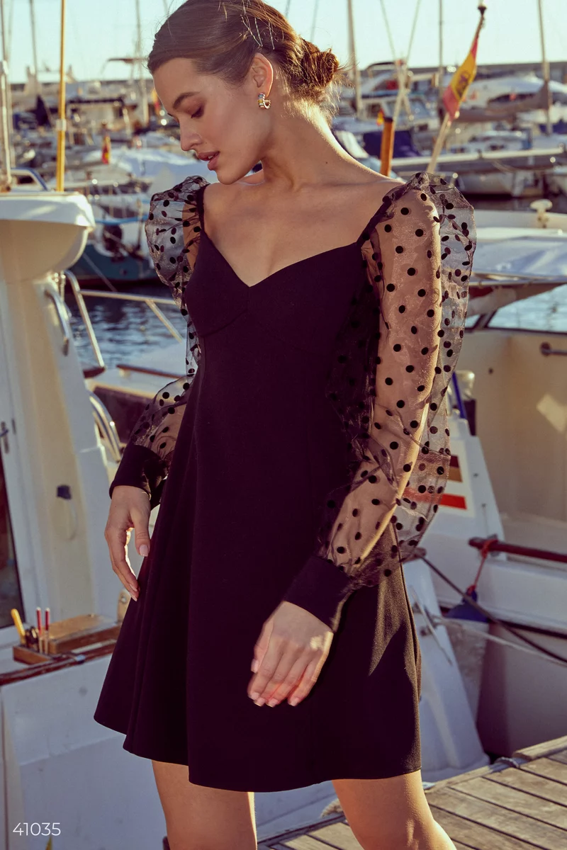 Чорна сукня міні з сітчастими рукавами фотографія 1