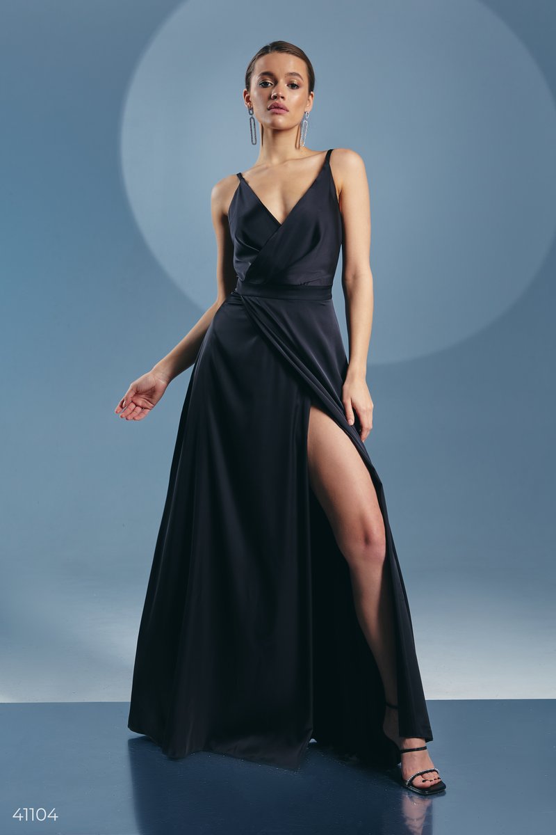 Чорна шовкова сукня з розрізом   Чорний 41104