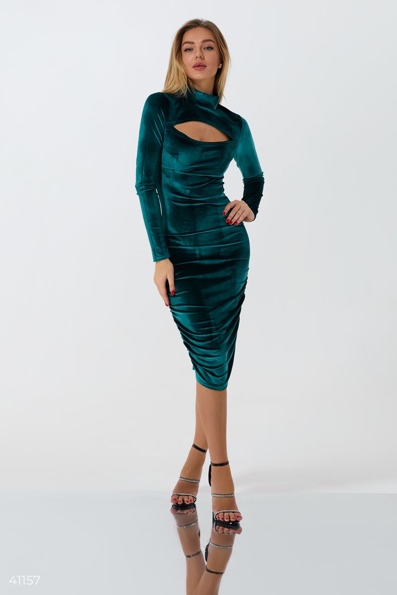 Emerald dress with trendy drapery  