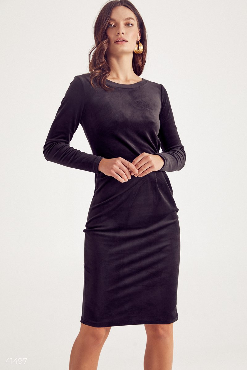 Чорна сукня міді з еко-замші