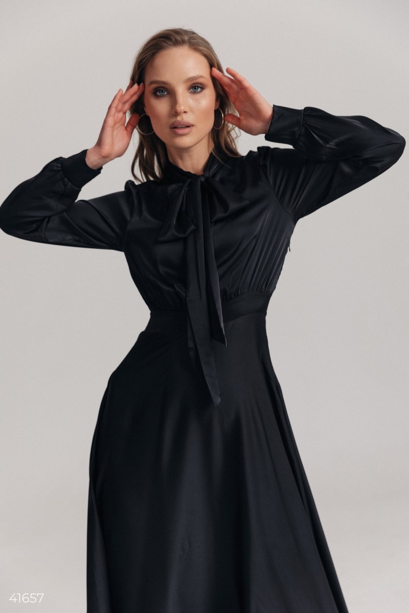 Чорне плаття міді з натурального шовку