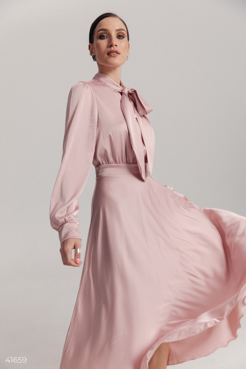 

Розовое платье миди из натурального шелка
