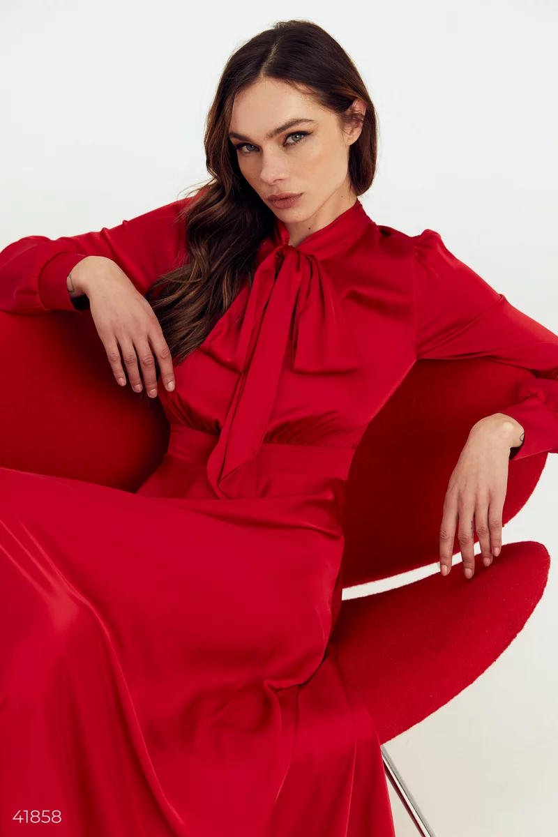 Червона сукня міді з натурального шовку фотографія 1