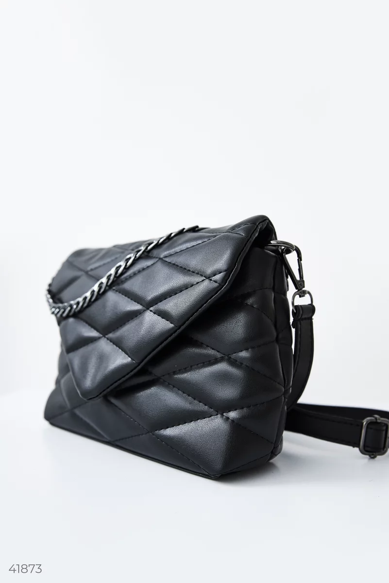 Black quilted bag with a chain photo 3
