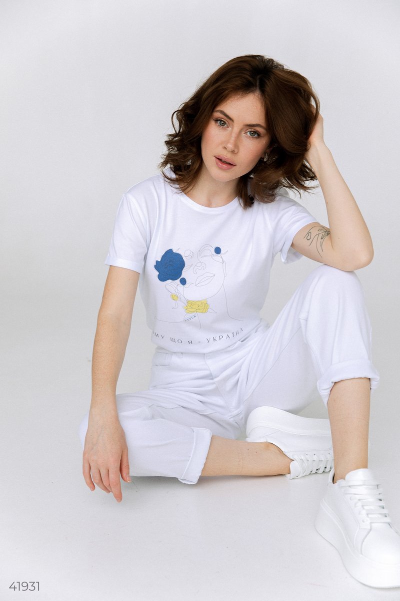 Біла футболка "Тому що я - Україна"  