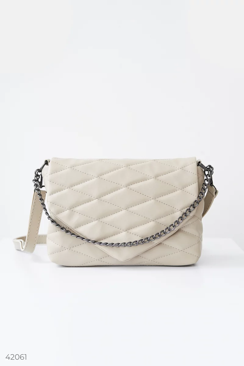 Beige quilted bag with a chain photo 1
