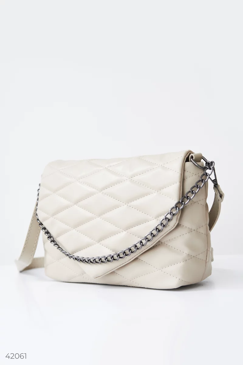 Beige quilted bag with a chain photo 3