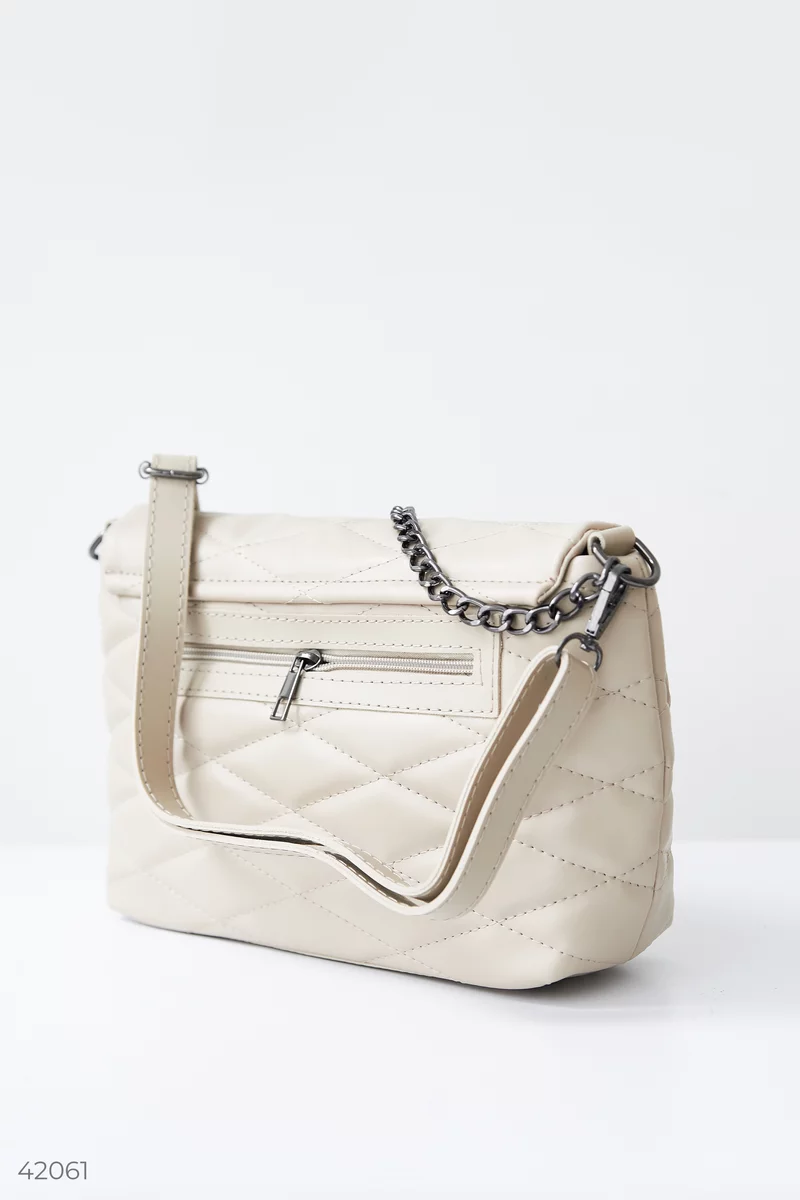 Beige quilted bag with a chain photo 4