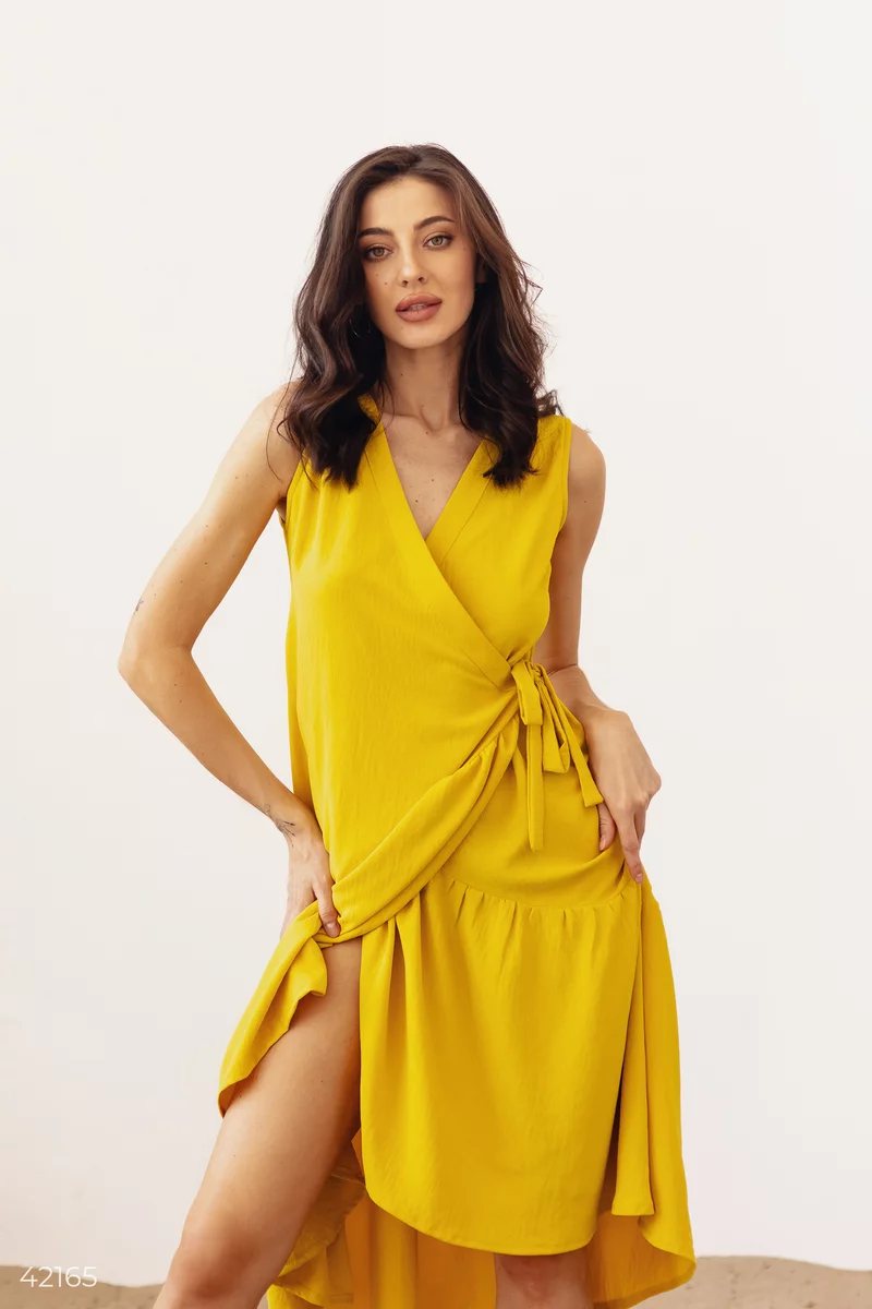 Желтое асимметричное платье фотография 1