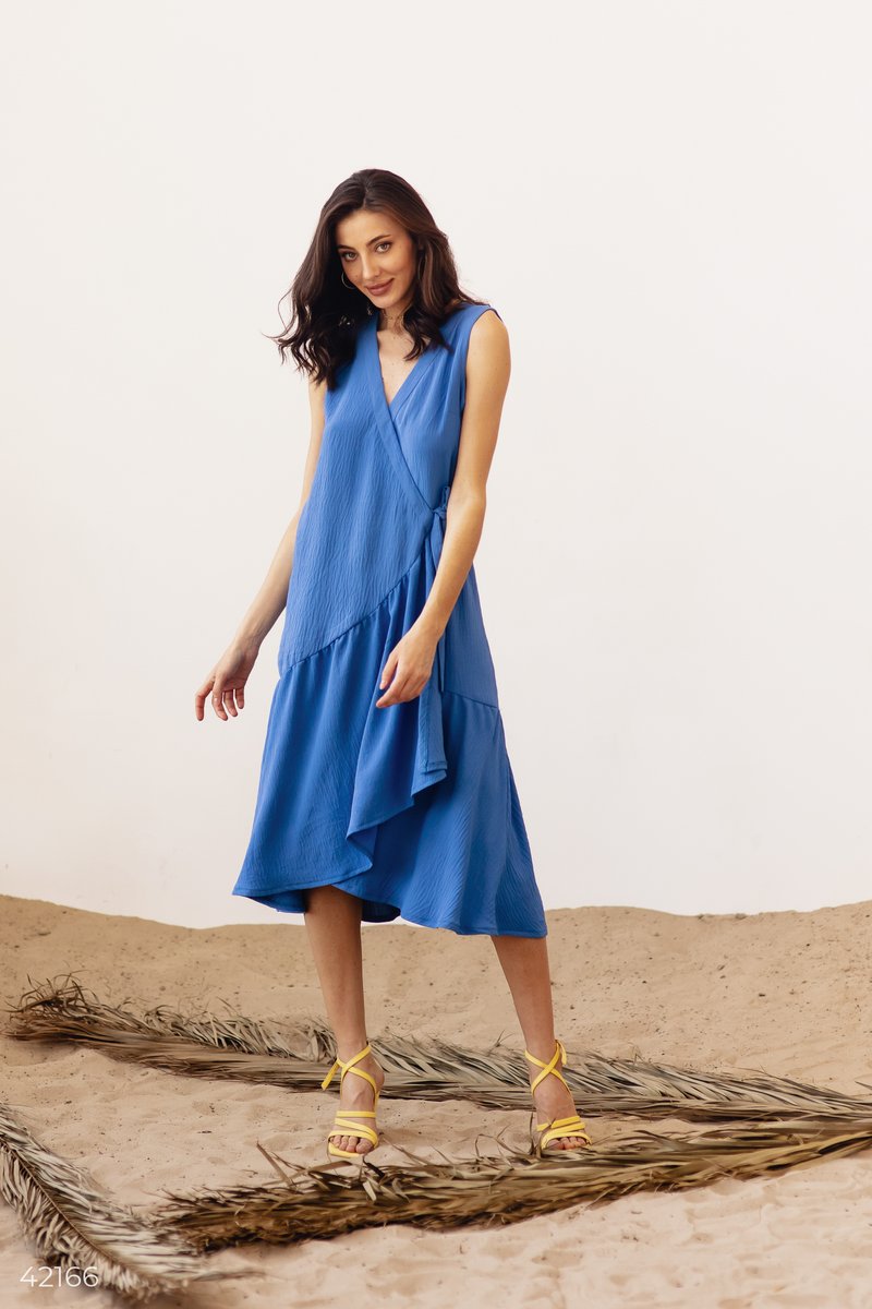 Синє літнє плаття