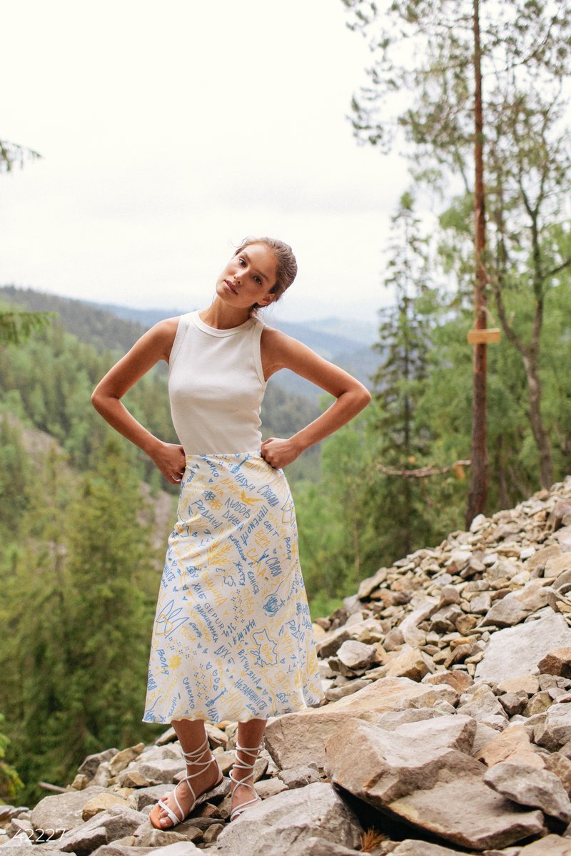 Flying silk skirt