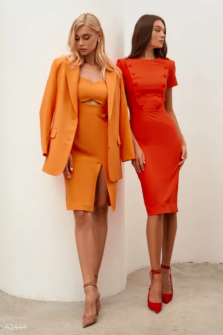Оранжевое платье: фото, макияж и аксессуары