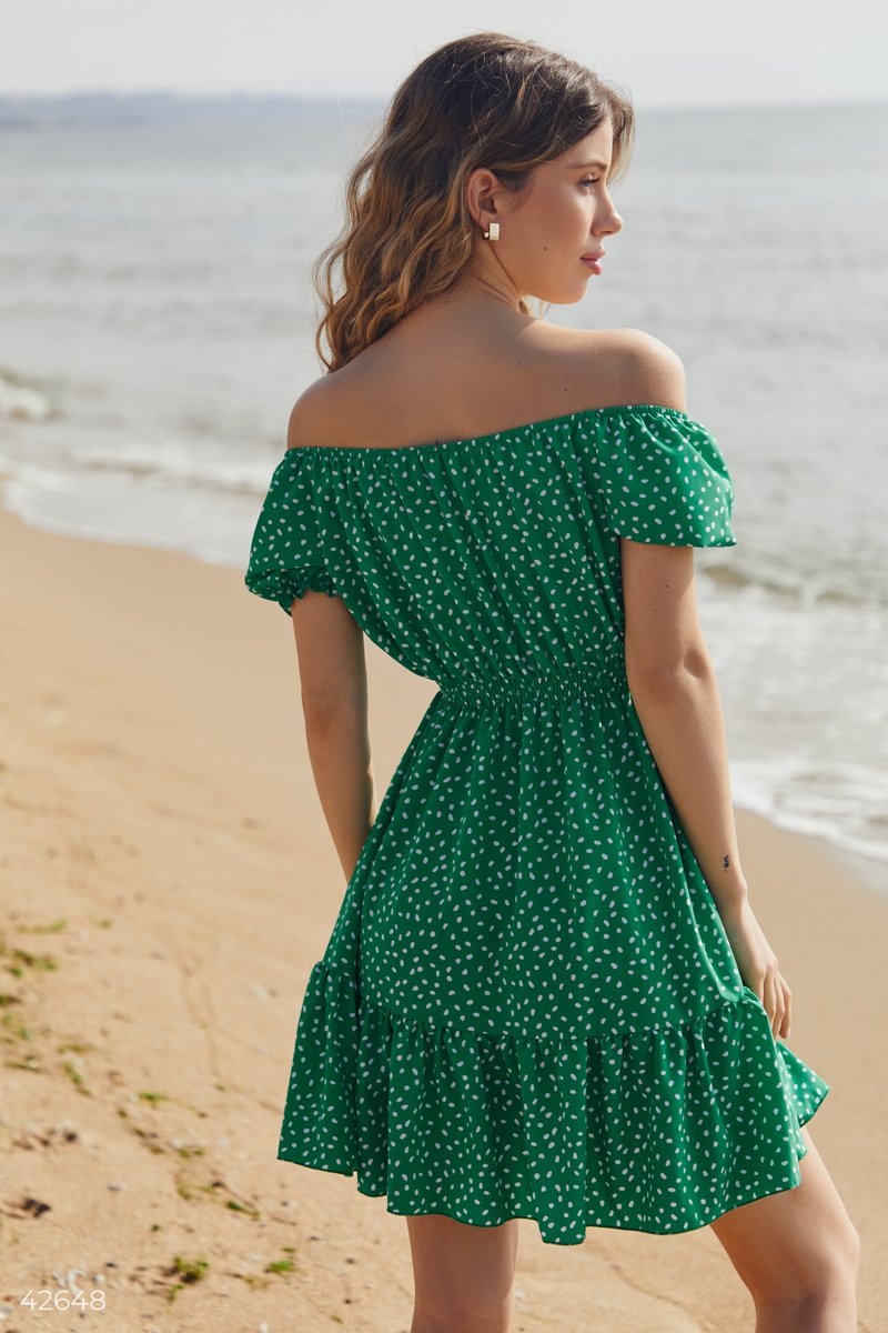 Зелена сукня в горох фотографія 5