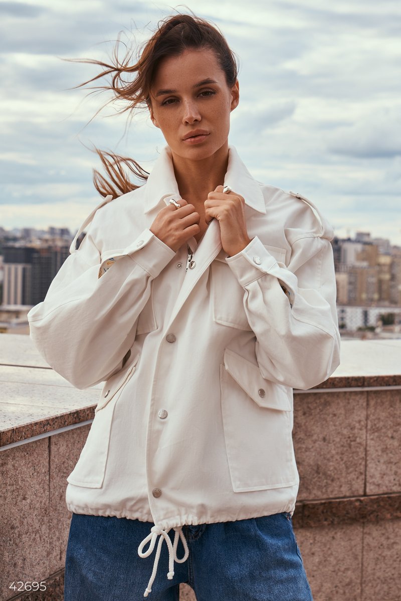 Cotton jacket in a milky shade 'Square'