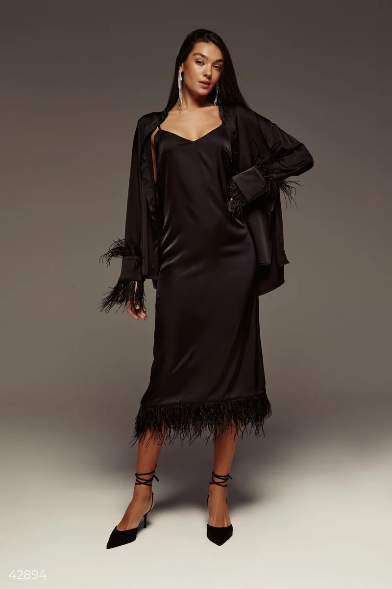 Black combo with feathers at the hem photo 2