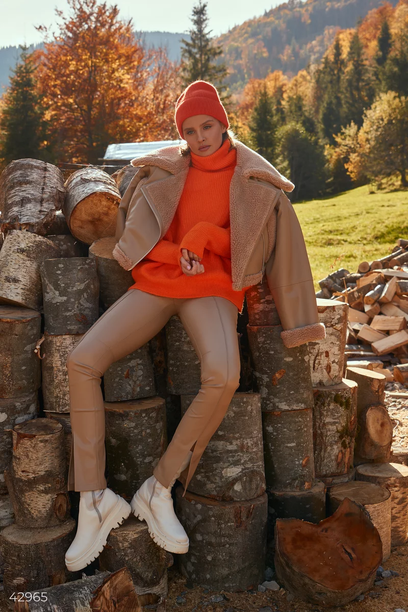 Oversized sweater with a wide collar photo 2