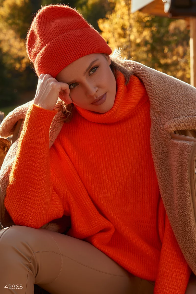 Oversized sweater with a wide collar photo 3