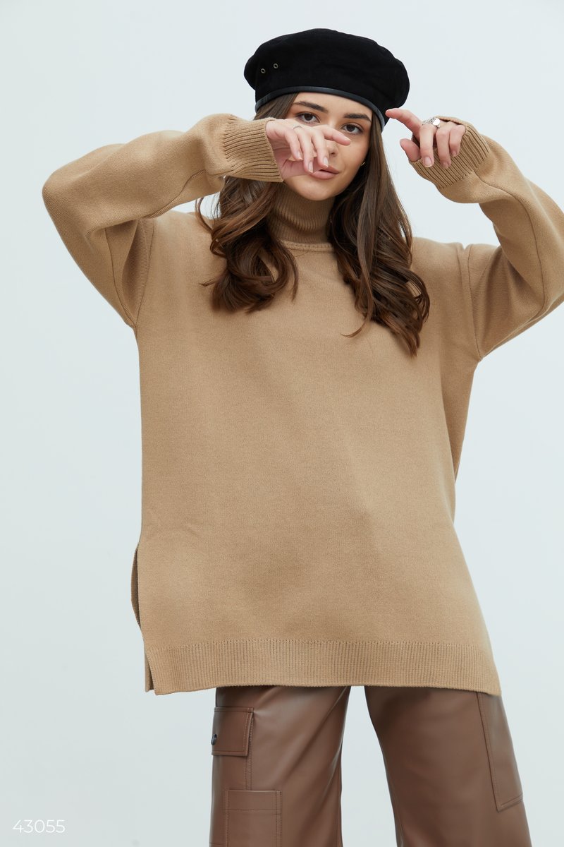 Warm sweater with slits in camel shade Beige 43055