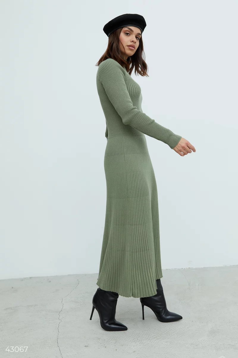 Зеленое трикотажное платье из хлопка фотография 4