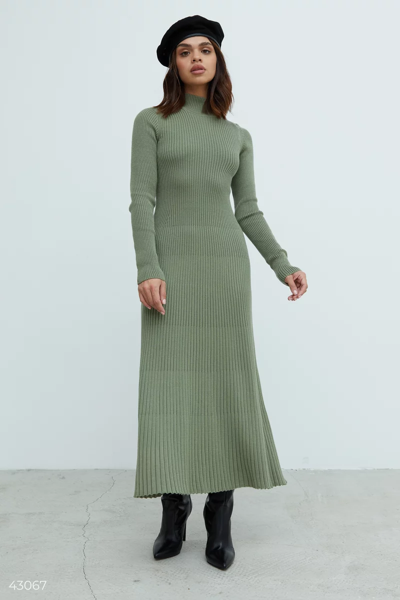 Зеленое трикотажное платье из хлопка фотография 5