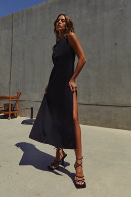 Сатиновое черное платье с завязками фотография 1