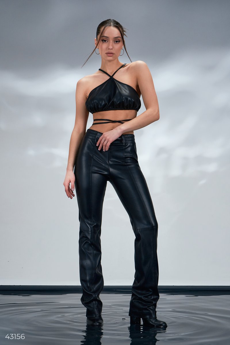 Black leather trousers photo 2