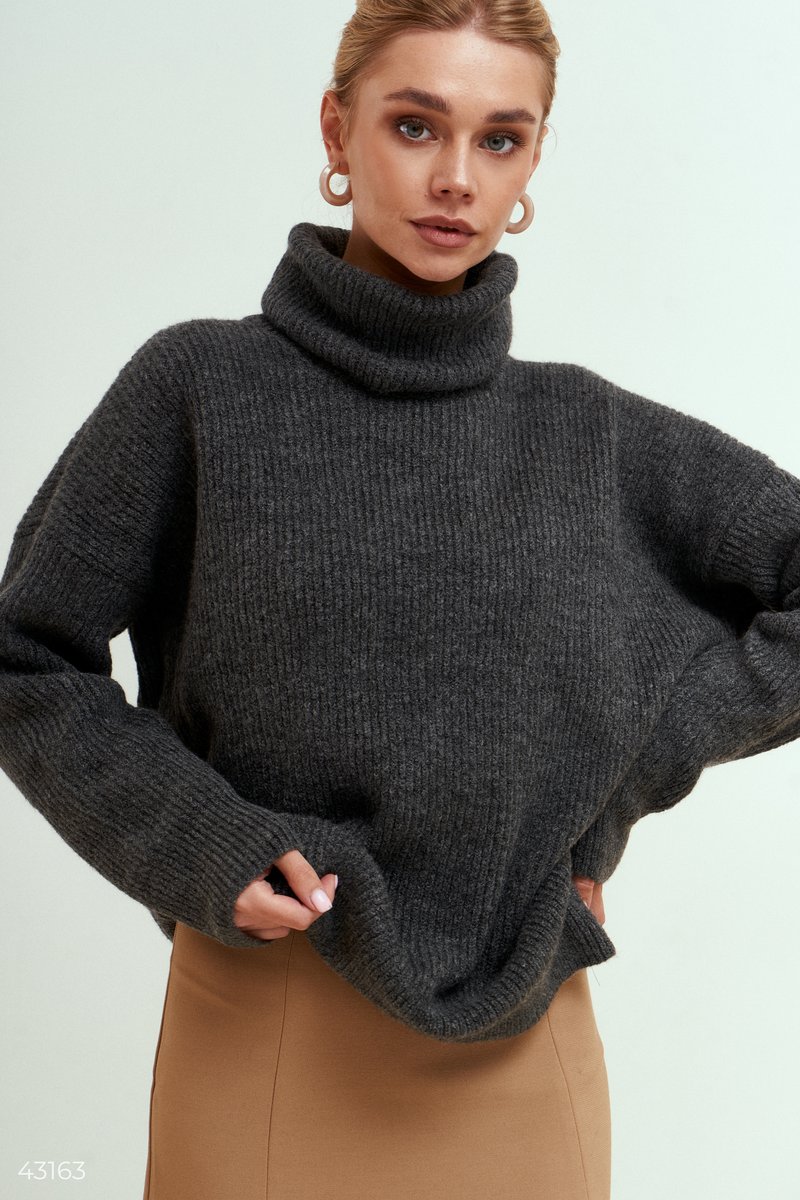Warm sweater with voluminous collar