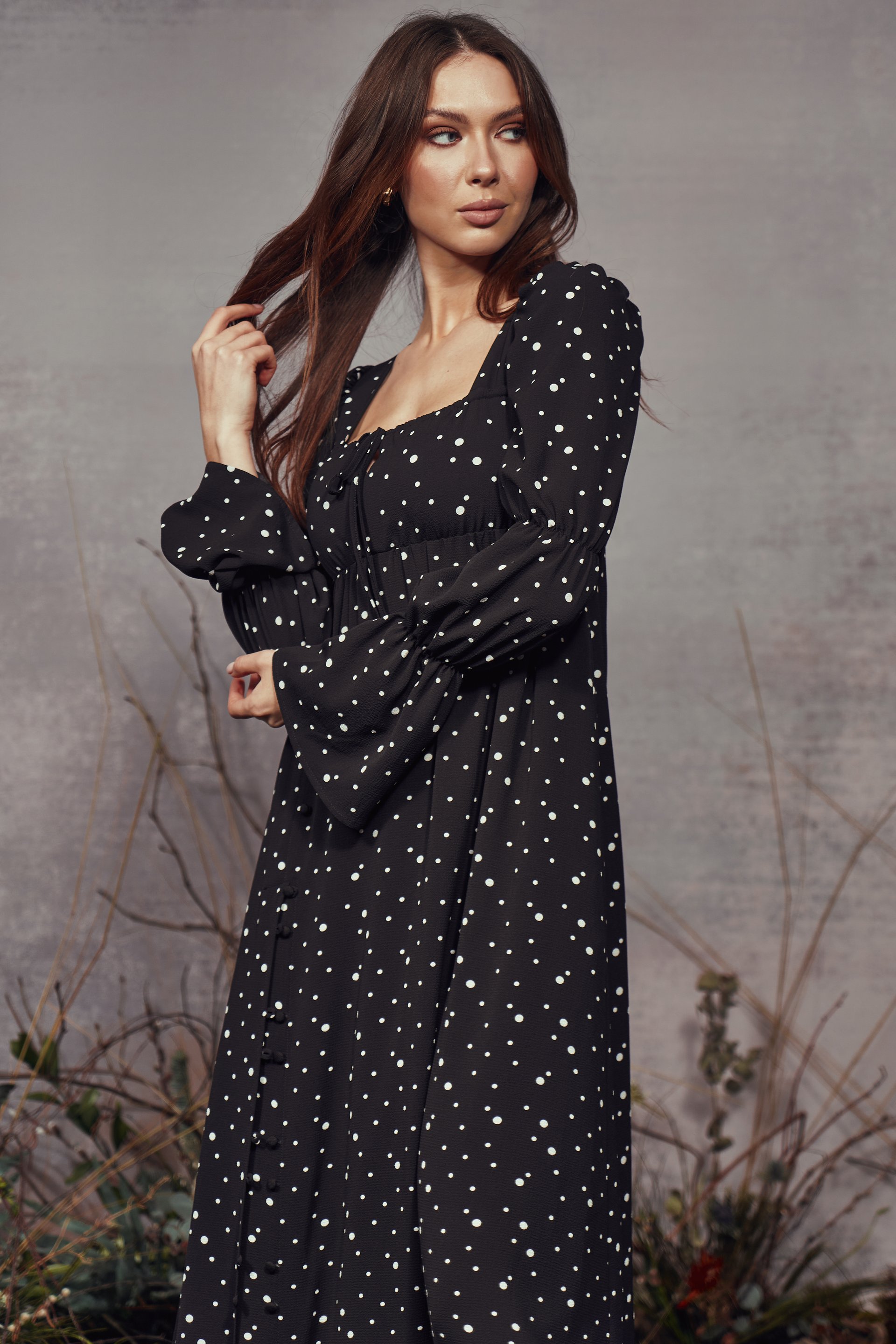 LS Off Shoulder Amber Cable Dress ワンピース | GUESS(ゲス
