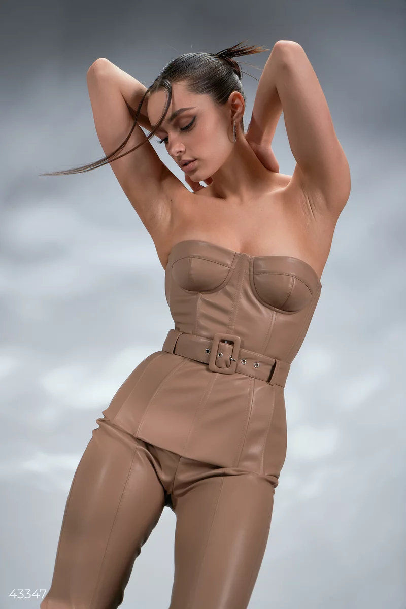 Peplum corset in beige eco-leather photo 3