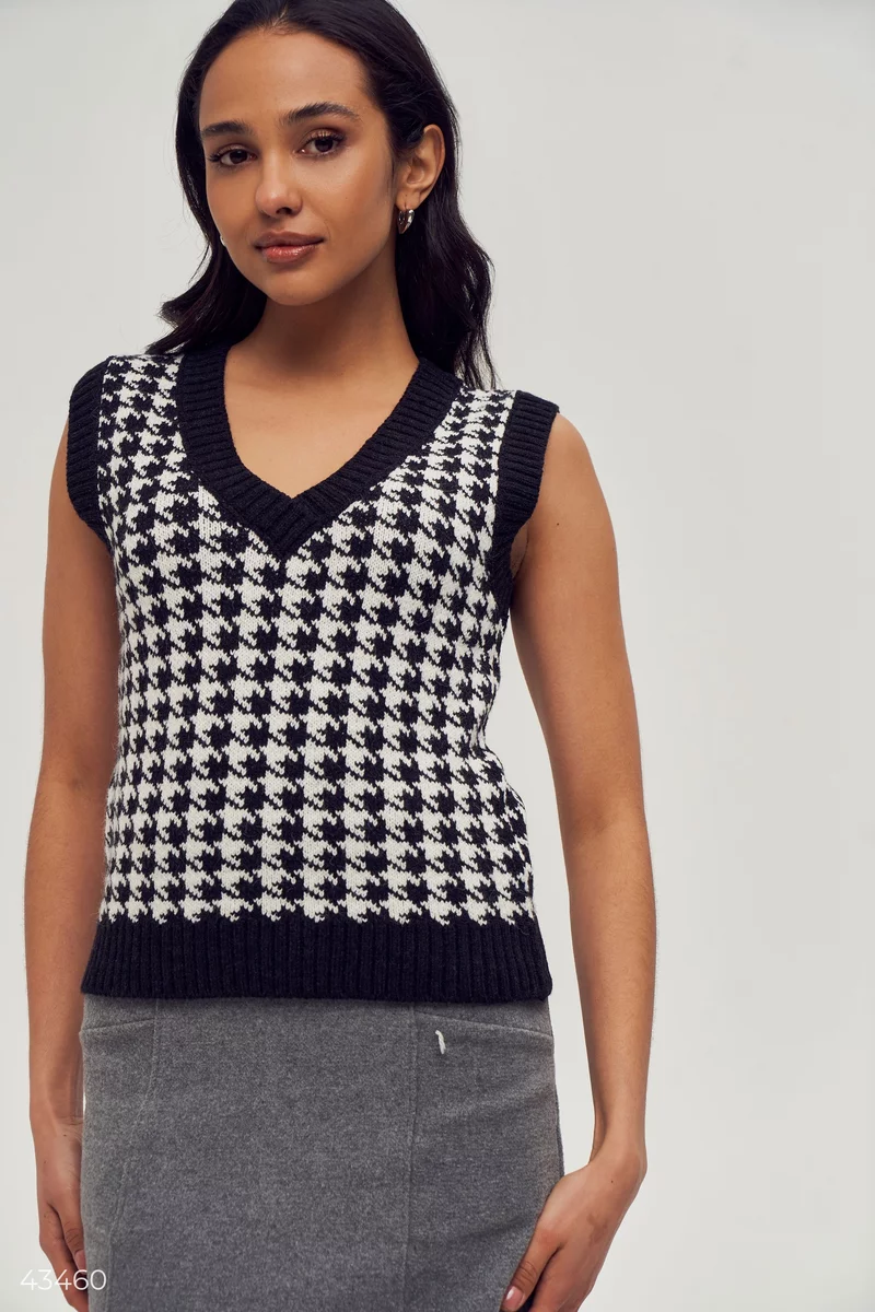 Cropped knitted vest photo 4