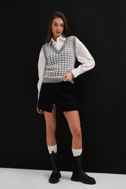 Knitted cropped vest photo 3