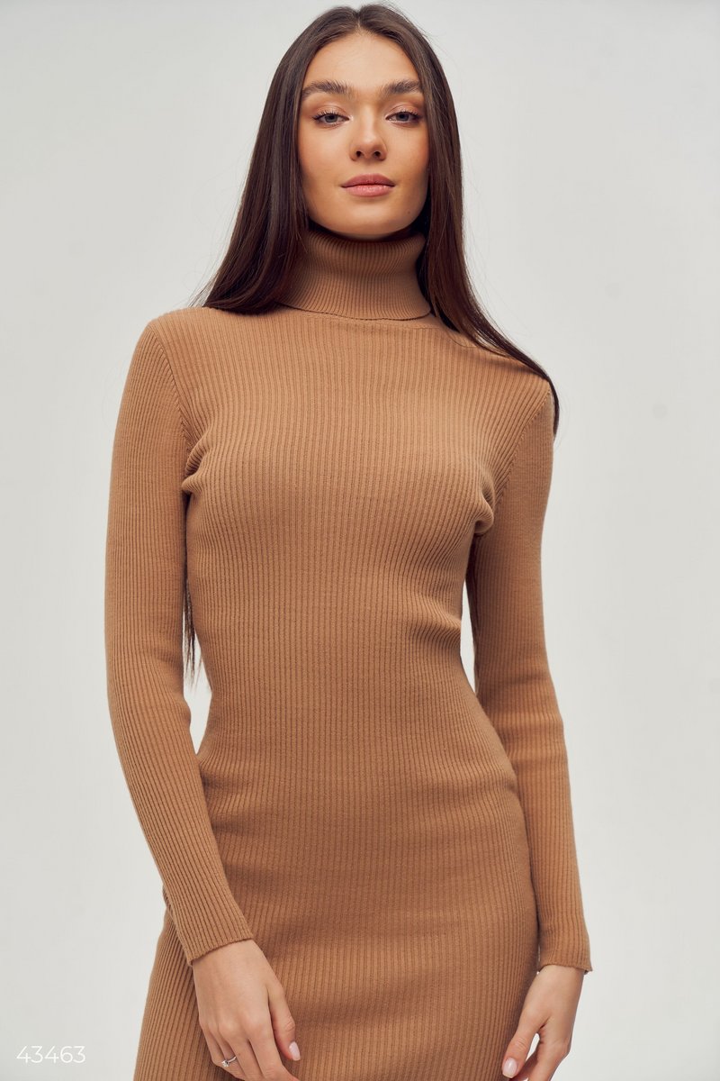 Dress in camel shade with a stand-up collar