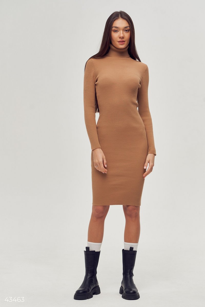Dress in camel shade with a stand-up collar