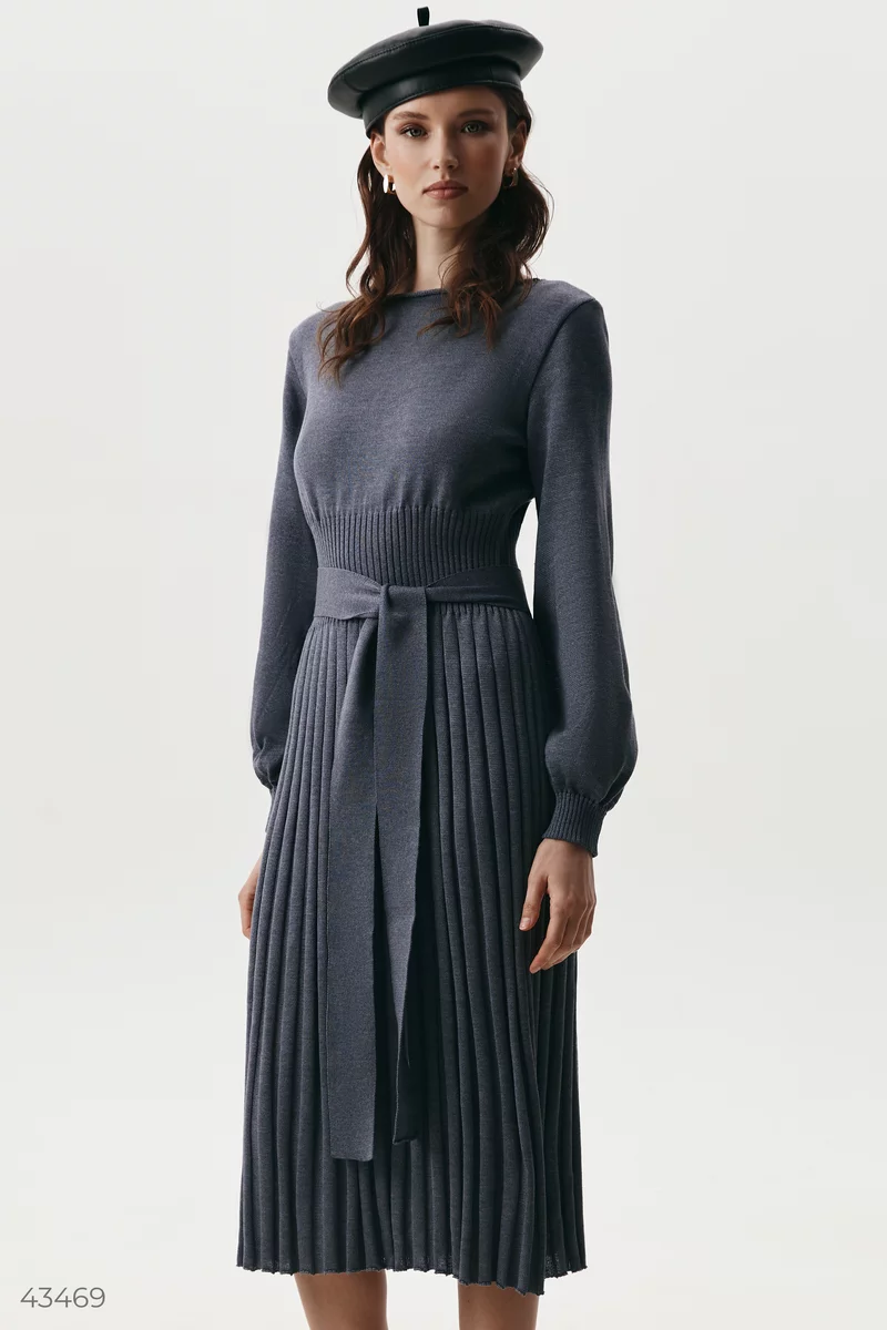 Blue knitted midi dress with pleated bottom photo 4