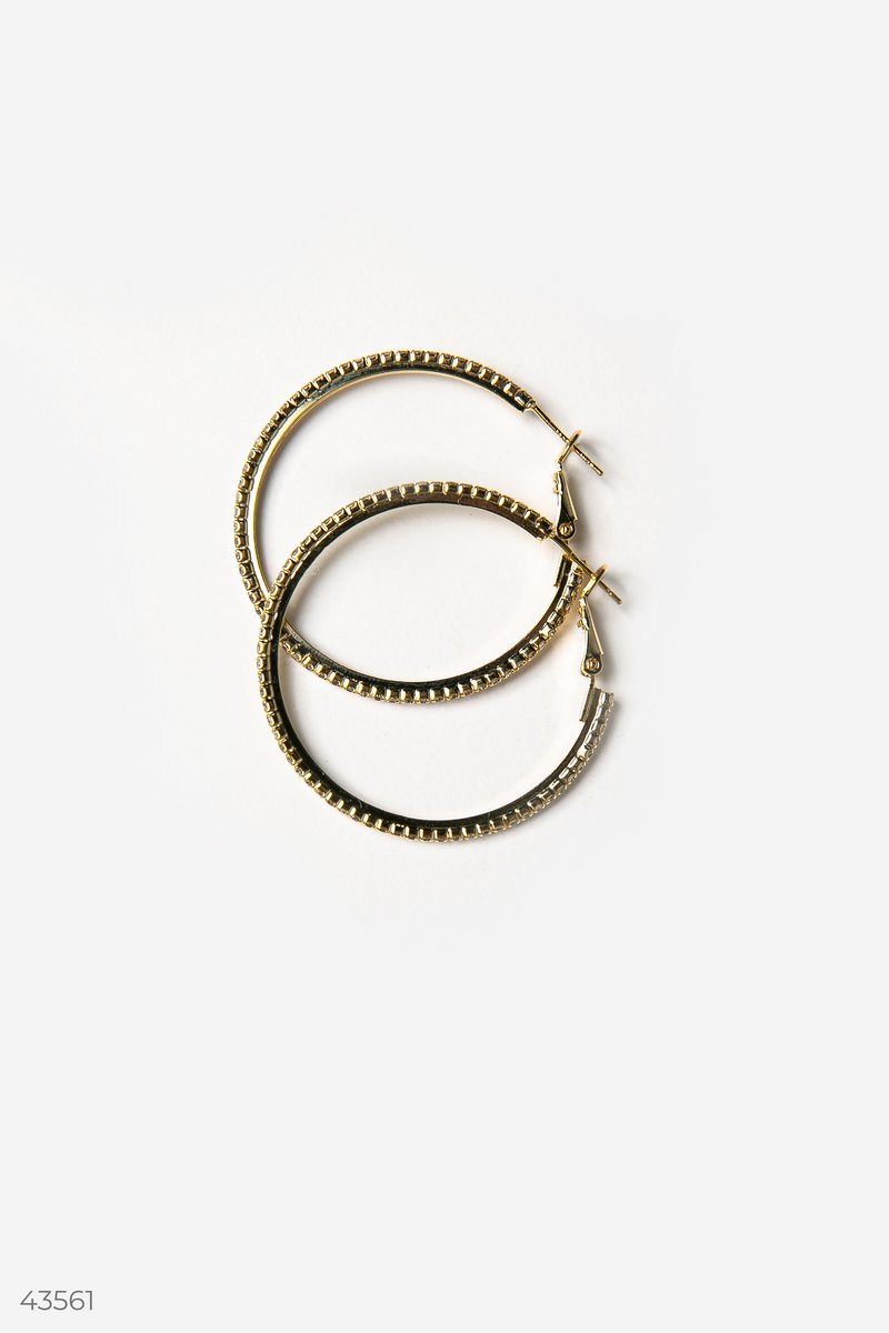 Золотистые серьги-кольца со стразами