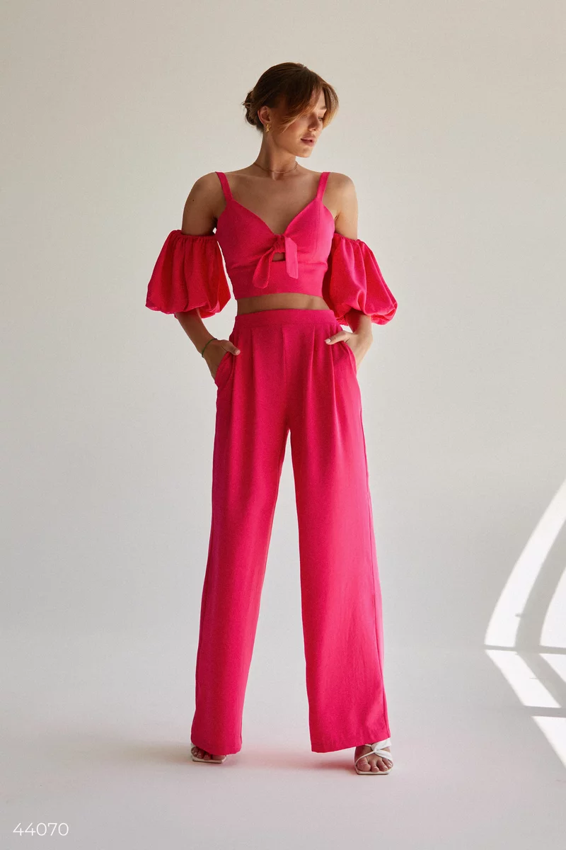 Bright set with top and trousers photo 1