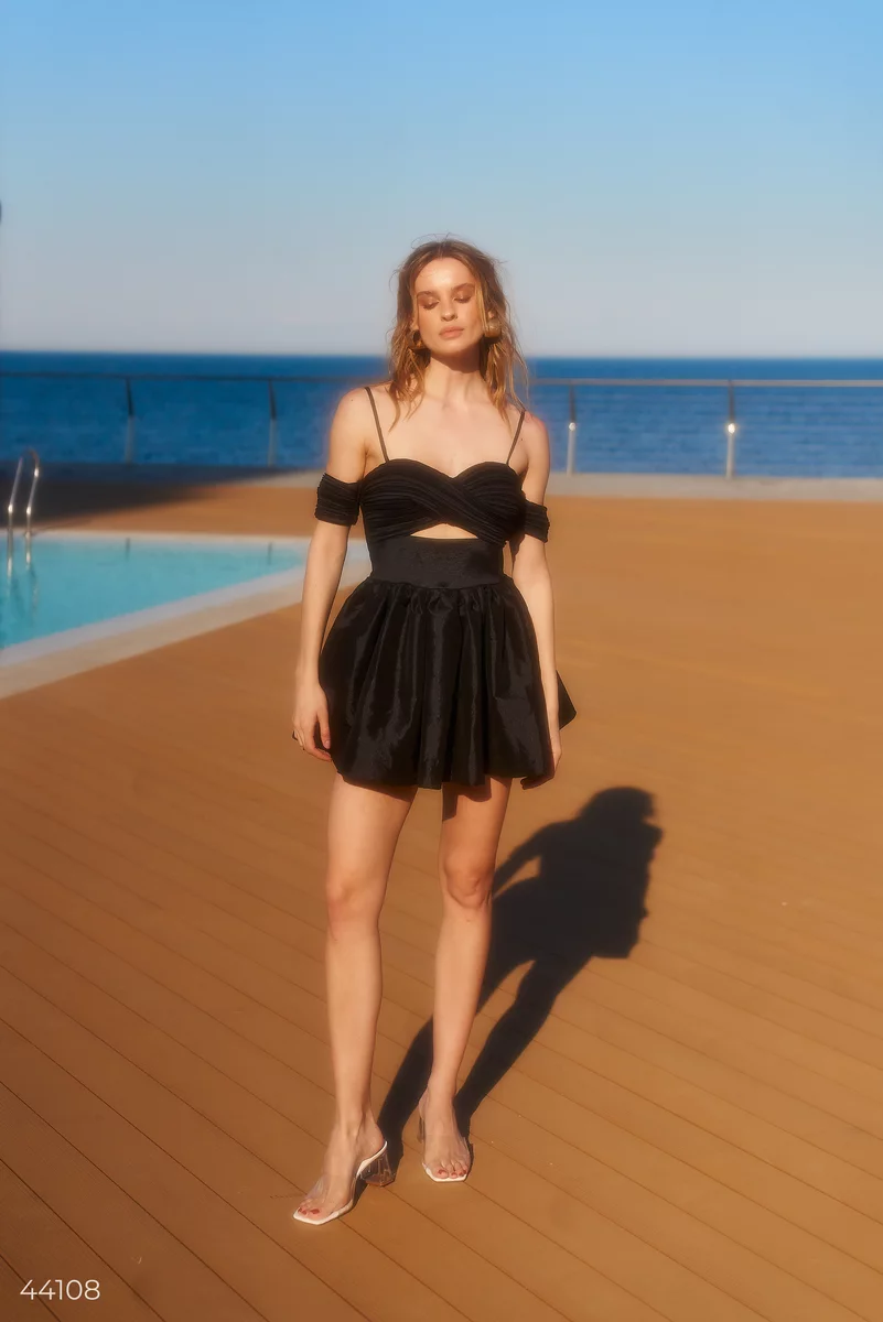 Black dress with full skirt photo 3