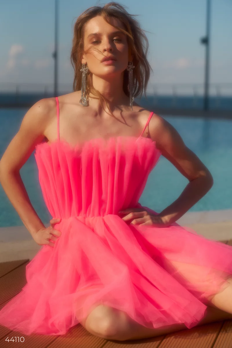 Фатиновое розовое платье фотография 2