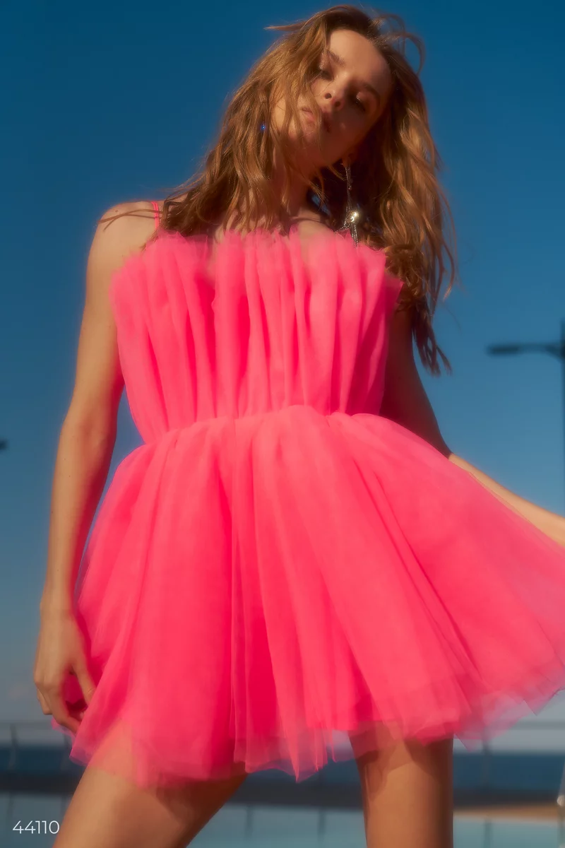 Фатиновое розовое платье фотография 4