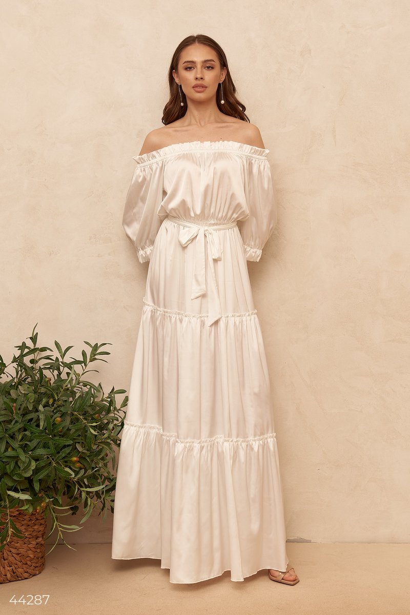 

Белое платье из шелка